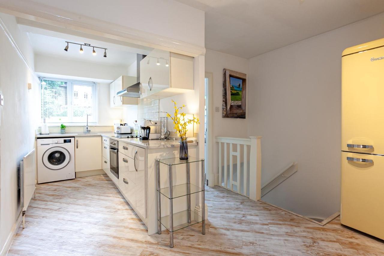 Cosy 2 Bed Apartment - Close To Leeds Centre Εξωτερικό φωτογραφία