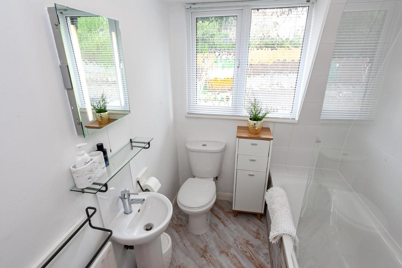 Cosy 2 Bed Apartment - Close To Leeds Centre Εξωτερικό φωτογραφία